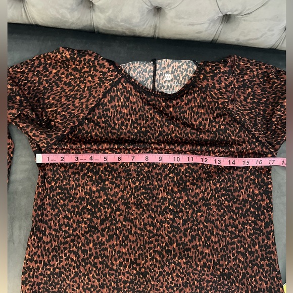 All In Motion UPF 50 Rash Guard Top. - Picture 5 of 6